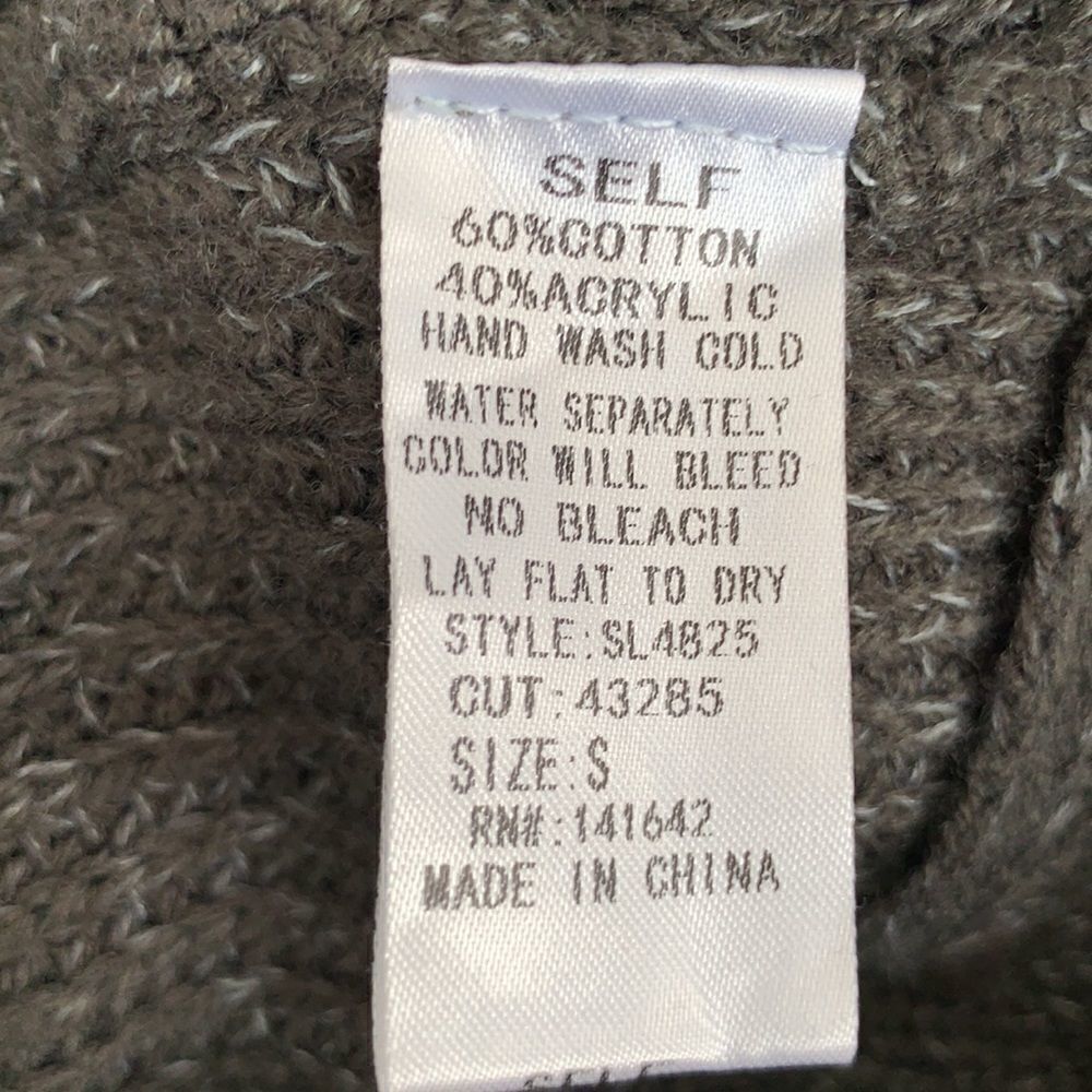 She + Sky knit charcoal sweater- size S - Picture 9 of 9